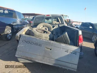 2002 Dodge Dakota with VIN 1B7HG38Z62S553505, listed as a IAAI auction lot 42499787 with 356,218 mi miles and . Bid and sale history available at DreamBid. Image 17.