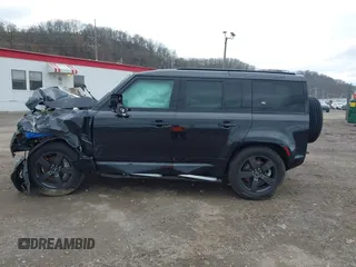 2022 Land Rover Defender X-Dynamic SE with VIN SALE27RU4N2099814, listed as a IAAI auction lot 41951353 with 54,606 mi miles and . Bid and sale history available at DreamBid. Image 15.
