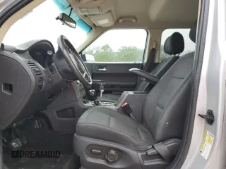 2016 Ford Flex SE z VIN 2FMGK5B87GBA22168, wystawiony jako Copart lot #55972695 z przebiegiem 137 452 mil mil oraz Szkoda całkowita • Salvage title. Historia ofert i sprzedaży dostępna na DreamBid. Obrazek 7.