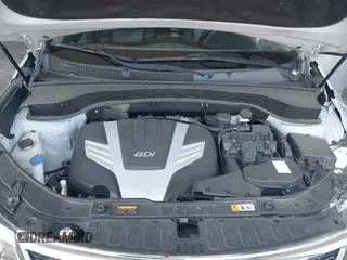 2014 Kia Sorento LX with VIN 5XYKT4A73EG425510, listed as a IAAI auction lot 41882601 with 165,751 mi miles and . Bid and sale history available at carsss.com. Image 10.