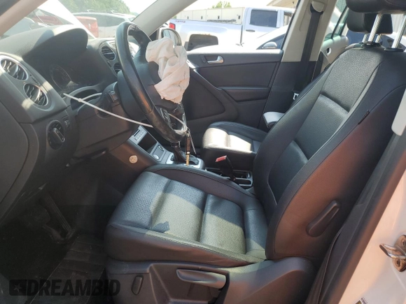 2015 Volkswagen Tiguan SEL with VIN WVGAV7AX3FW514081, listed as a Copart auction lot 59206245 with 121,166 mi miles and Salvage title. Bid and sale history available at DreamBid. Image 7.