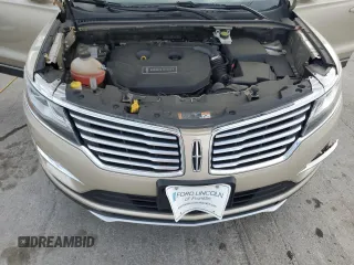 2017 Lincoln MKC Reserve z VIN 5LMCJ3C93HUL02501, wystawiony jako Copart lot #52039435 z przebiegiem 77 052 mil mil oraz Szkody całkowita. Historia ofert i sprzedaży dostępna na DreamBid. Obrazek 13.
