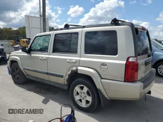 2007 Jeep Commander Sport with VIN 1J8HH48K87C501809, listed as a Copart auction lot 72325394 with 182,971 mi miles and Salvage Title. Bid and sale history available at carsss.com. Image 2.