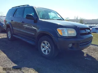 2007 Toyota Sequoia SR5 with VIN 5TDBT44A87S290070, listed as a IAAI auction lot 42069751 with 265,403 mi miles. Bid and sale history available at carsss.com. Image 1.