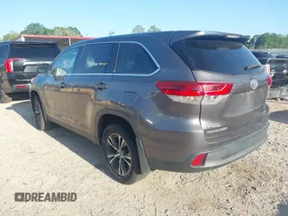 2019 Toyota Highlander LE с VIN 5TDBZRFH6KS945258, выставлен на аукционе IAAI как лот 41979698 с пробегом 122 624 миль миль и . История ставок и продаж доступна на DreamBid. Изображение 3.