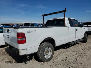 2007 Ford F-150 XL with VIN 1FTVX14567NA32686, listed as a Copart auction lot 47686085 with 205,595 mi miles and Clean Title. Bid and sale history available at carsss.com. Image 3.