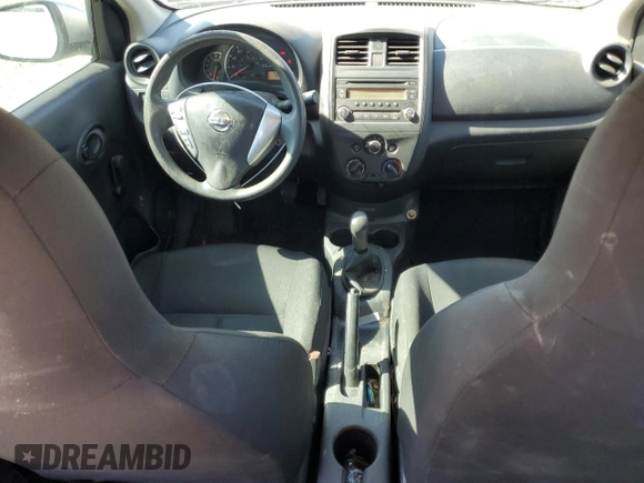 2017 Nissan Versa S z VIN 3N1CN7AP1HL887077, wystawiony jako Copart lot #55360465 z przebiegiem 88 093 mil mil oraz Szkoda całkowita • Salvage title. Historia ofert i sprzedaży dostępna na DreamBid. Obrazek 8.