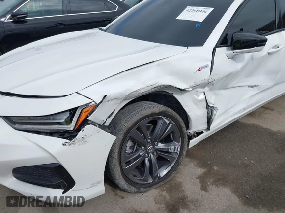 2022 Acura TLX w/A-Spec Package with VIN 19UUB5F59NA001954, listed as a IAAI auction lot 42368946 with 25,685 mi miles and . Bid and sale history available at DreamBid. Image 6.