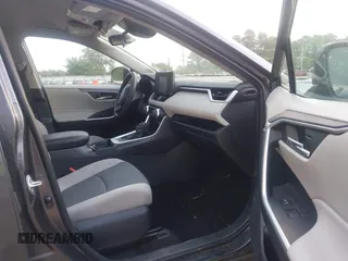 2020 Toyota RAV4 XLE with VIN 2T3P1RFV4LC090760, listed as a IAAI auction lot 42145099 with 73,909 mi miles and . Bid and sale history available at DreamBid. Image 5.