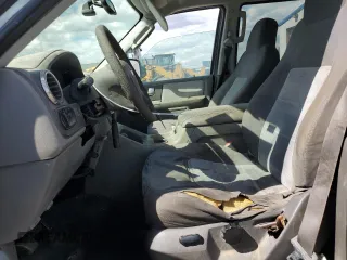 2004 Ford Expedition Special Service with VIN 1FMPU16L84LA98432, listed as a Copart auction lot 64141275 with 250,254 mi miles and Salvage title. Bid and sale history available at DreamBid. Image 7.