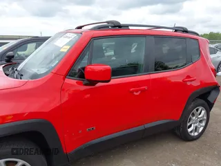 2017 Jeep Renegade Latitude z VIN ZACCJBBB2HPF86999, wystawiony jako IAAI lot #42203107 z przebiegiem 103 348 mil mil oraz . Historia ofert i sprzedaży dostępna na DreamBid. Obrazek 14.
