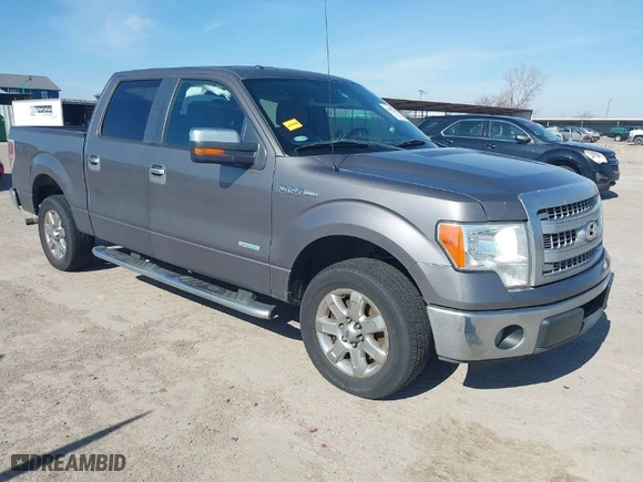 2013 Ford F-150 XL with VIN 1FTFW1CT2DKE96952, listed as a IAAI auction lot 41592253 with 160,119 mi miles. Bid and sale history available at carsss.com. Image 1.