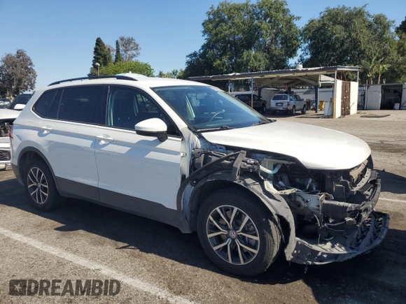 2021 Volkswagen Tiguan S z VIN 3VV1B7AX8MM146962, wystawiony jako Copart lot #56416195 z przebiegiem 113 002 mil mil oraz Szkoda całkowita • Salvage title. Historia ofert i sprzedaży dostępna na DreamBid. Obrazek 4.