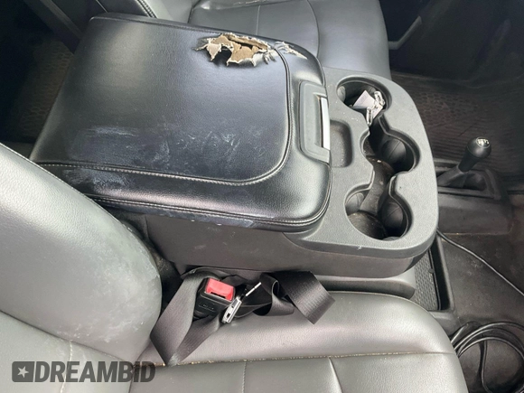 2019 Ram 2500 Tradesman with VIN 3C6UR5CL6KG598109, listed as a IAAI auction lot 42792700 with 167,668 mi miles and . Bid and sale history available at DreamBid. Image 9.