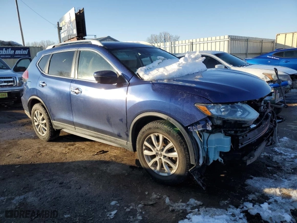 2019 Nissan Rogue SV with VIN 5N1AT2MTXKC768397, listed as a Copart auction lot 41624035 with 69,423 mi miles and Salvage Title. Bid and sale history available at carsss.com. Image 4.