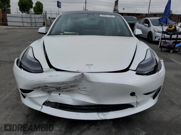 2021 Tesla Model 3 Standard Range Plus z VIN 5YJ3E1EA9MF017537, wystawiony jako Copart lot #55421165 z przebiegiem 40 681 mil mil oraz Szkoda całkowita • Salvage title. Historia ofert i sprzedaży dostępna na DreamBid. Obrazek 5.