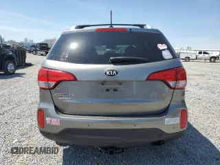 2014 Kia Sorento LX with VIN 5XYKT4A78EG490630, listed as a Copart auction lot 52450005 with 154,116 mi miles and Salvage Title. Bid and sale history available at carsss.com. Image 6.