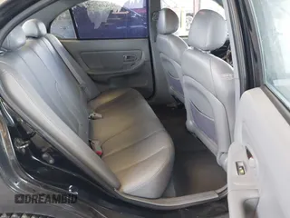 2005 Hyundai Elantra GLS z VIN KMHDN46D15U949573, wystawiony jako IAAI lot #41870209 z przebiegiem 175 819 mil mil oraz . Historia ofert i sprzedaży dostępna na DreamBid. Obrazek 8.