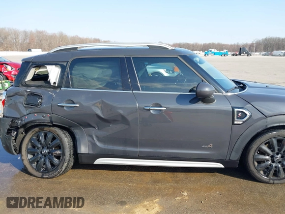 2018 MINI Countryman Cooper S with VIN WMZYT5C3XJ3E60685, listed as a IAAI auction lot 41775049 with 125,883 mi miles and . Bid and sale history available at DreamBid. Image 13.