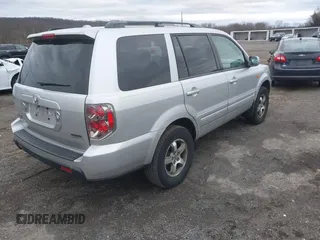 2008 Honda Pilot SE with VIN 5FNYF18388B018605, listed as a IAAI auction lot 41739400 with 333,305 mi miles and . Bid and sale history available at DreamBid. Image 4.