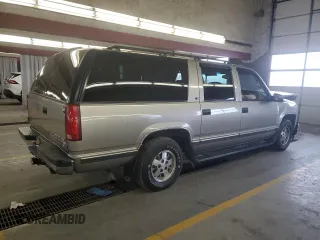 1999 Chevrolet Suburban with VIN 1GNEC16R8XJ543701, listed as a Copart auction lot 84322714 with 211,491 mi miles and Salvage Title. Bid and sale history available at carsss.com. Image 3.