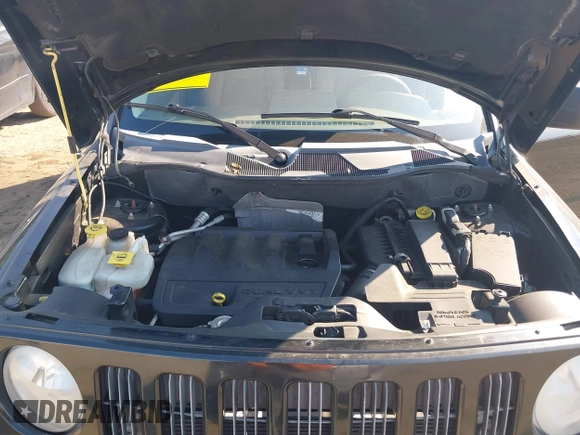2007 Jeep Patriot Sport with VIN 1J8FT28W77D363302, listed as a IAAI auction lot 41155420 with 120,106 mi miles and . Bid and sale history available at DreamBid. Image 10.
