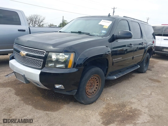 2010 Chevrolet Suburban LT with VIN 1GNUKJE39AR175422, listed as a IAAI auction lot 41561047 with 1 mi miles. Bid and sale history available at carsss.com. Image 17.