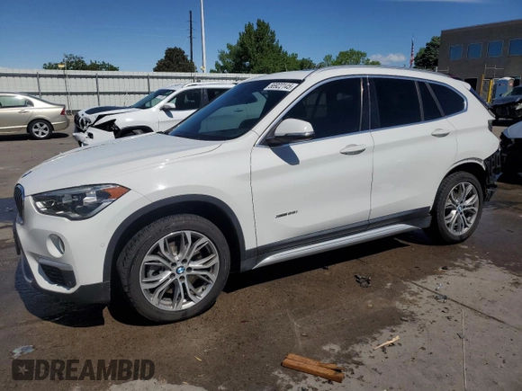 2017 BMW X1 xDrive28i z VIN WBXHT3Z36H4A55751, wystawiony jako Copart lot #56922145 z przebiegiem 62 760 mil mil oraz Szkoda całkowita • Salvage title. Historia ofert i sprzedaży dostępna na DreamBid. Obrazek 1.