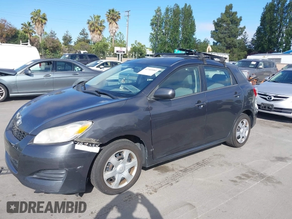 2010 Toyota Matrix z VIN 2T1KU4EE1AC279670, wystawiony jako IAAI lot #42385081 z przebiegiem 207 967 mil mil oraz . Historia ofert i sprzedaży dostępna na DreamBid. Obrazek 6.