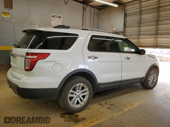 2011 Ford Explorer XLT with VIN 1FMHK8D85BGA68070, listed as a Copart auction lot 49883715 with 141,654 mi miles and Salvage Title. Bid and sale history available at carsss.com. Image 3.