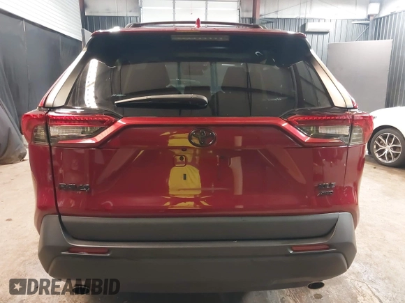 2022 Toyota RAV4 XLE with VIN 2T3P1RFV7NW271577, listed as a IAAI auction lot 42570463 with 20,106 mi miles and . Bid and sale history available at DreamBid. Image 16.