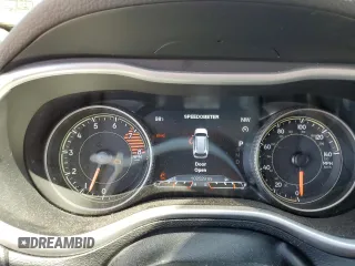 2016 Jeep Cherokee Limited с VIN 1C4PJMDS1GW241846, выставлен на аукционе Copart как лот 62356265 с пробегом 102 529 миль миль и Списание • Salvage title. История ставок и продаж доступна на DreamBid. Изображение 9.