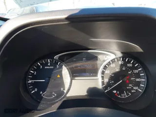 2017 Nissan Pathfinder SV with VIN 5N1DR2MN5HC629476, listed as a IAAI auction lot 41325826 with 87,573 mi miles. Bid and sale history available at carsss.com. Image 7.
