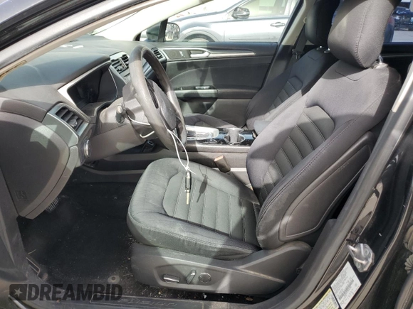 2015 Ford Fusion SE z VIN 3FA6P0H7XFR162594, wystawiony jako Copart lot #49168115 z przebiegiem 171 147 mil mil oraz Szkoda całkowita • Salvage title. Historia ofert i sprzedaży dostępna na DreamBid. Obrazek 7.