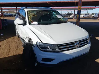 2018 Volkswagen Tiguan S with VIN 3VV1B7AX3JM091025, listed as a IAAI auction lot 41395912 with 58,840 mi miles. Bid and sale history available at carsss.com. Image 6.