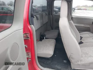 2008 Chevrolet Colorado LS with VIN 1GCCS299988231822, listed as a IAAI auction lot 42007312 with 109,848 mi miles. Bid and sale history available at carsss.com. Image 8.