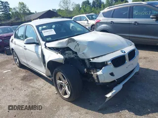 2014 BMW 3 Series 320i xDrive с VIN WBA3C3C53EP660915, выставлен на аукционе IAAI как лот 42505247 с пробегом 149 248 миль миль и . История ставок и продаж доступна на DreamBid. Изображение 1.