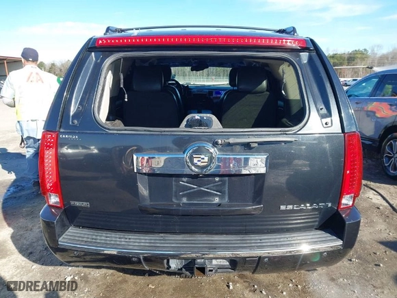 2011 Cadillac Escalade Luxury with VIN 1GYS4BEF5BR216019, listed as a IAAI auction lot 41193238 with NaN miles. Bid and sale history available at carsss.com. Image 16.
