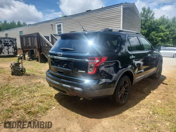 2014 Ford Explorer XLT z VIN 1FM5K7D92EGC25564, wystawiony jako Copart lot #61183995 z przebiegiem 174 061 mil mil oraz Czysty tytuł • Clean title. Historia ofert i sprzedaży dostępna na DreamBid. Obrazek 4.