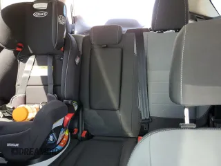 2016 Ford Escape SE z VIN 1FMCU9GX0GUC72104, wystawiony jako Copart lot #54232485 z przebiegiem 89 827 mil mil oraz Szkody całkowita. Historia ofert i sprzedaży dostępna na DreamBid. Obrazek 10.