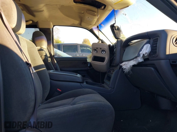 2003 Chevrolet Silverado 1500 with VIN 2GCEK19T231175216, listed as a IAAI auction lot 40819455 with 89,855 mi miles. Bid and sale history available at carsss.com. Image 5.