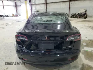 2021 Tesla Model 3 Long Range z VIN 5YJ3E1EB8MF048996, wystawiony jako Copart lot #57501495 z przebiegiem 45 952 mil mil oraz Szkoda całkowita • Salvage title. Historia ofert i sprzedaży dostępna na DreamBid. Obrazek 6.