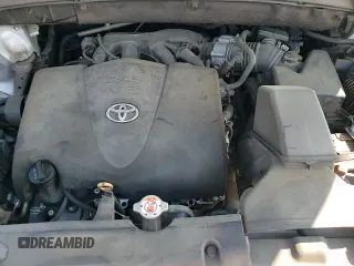 2018 Toyota Highlander SE with VIN 5TDKZRFH5JS528230, listed as a Copart auction lot 71502155 with 71,703 mi miles and Salvage title. Bid and sale history available at DreamBid. Image 16.