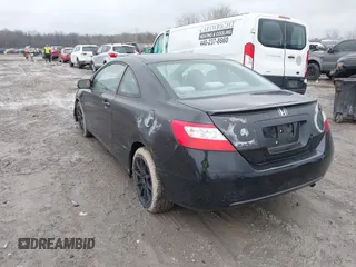 2008 Honda Civic Cpe LX with VIN 2HGFG11668H550200, listed as a IAAI auction lot 42009260 with 179,896 mi miles. Bid and sale history available at carsss.com. Image 3.