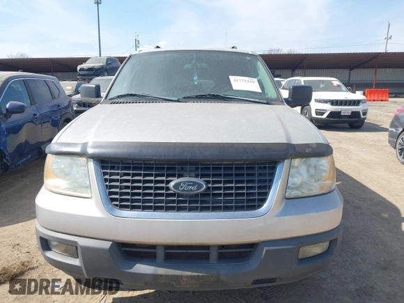 2005 Ford Expedition Special Service with VIN 1FMPU155X5LA55439, listed as a IAAI auction lot 41775319 with 103,301 mi miles. Bid and sale history available at carsss.com. Image 6.