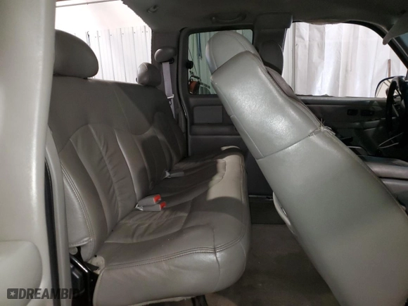 2002 GMC Sierra 1500 SLE with VIN 1GTEK19T82E179736, listed as a Copart auction lot 84536704 with 0 mi miles and Salvage Title. Bid and sale history available at carsss.com. Image 10.