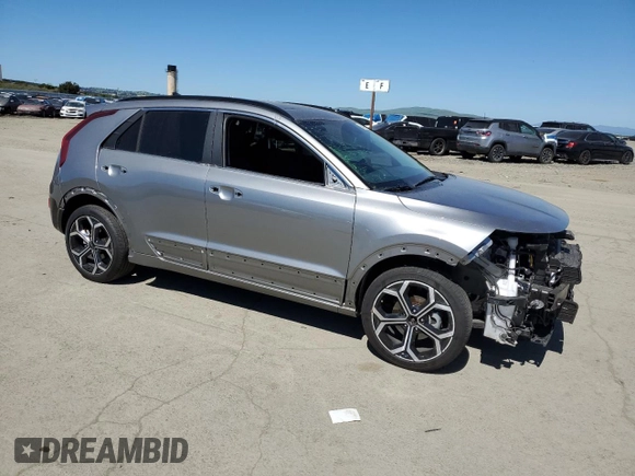 2024 Kia Niro EX Touring with VIN KNDCR3LE5R5171886, listed as a Copart auction lot 50422965 with 31,749 mi miles and Salvage Title. Bid and sale history available at carsss.com. Image 4.