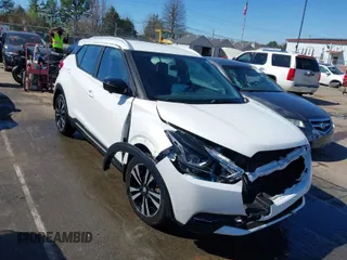 2019 Nissan Kicks S with VIN 3N1CP5CU1KL527509, listed as a IAAI auction lot 41800517 with 100,538 mi miles. Bid and sale history available at carsss.com. Image 1.