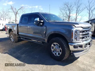 2024 Ford Super Duty F-250 SRW XL with VIN 1FT8W2BT3RED59377, listed as a Copart auction lot 46786285 with 17,580 mi miles and Salvage Title. Bid and sale history available at carsss.com. Image 4.