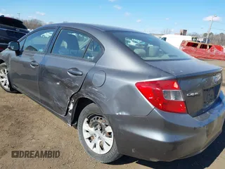 2012 Honda Civic LX z VIN 19XFB2F52CE329264, wystawiony jako IAAI lot #41654894 z przebiegiem 110 836 mil mil oraz . Historia ofert i sprzedaży dostępna na DreamBid. Obrazek 17.
